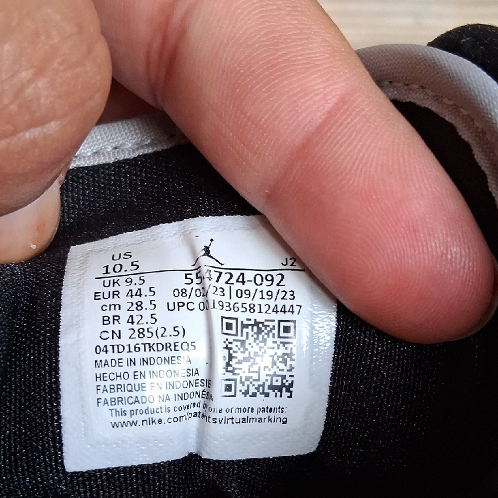 Jordan 1 Mid Smoke Grey Men's Black, Gray, and White Sneakers - Picture 11 of 15